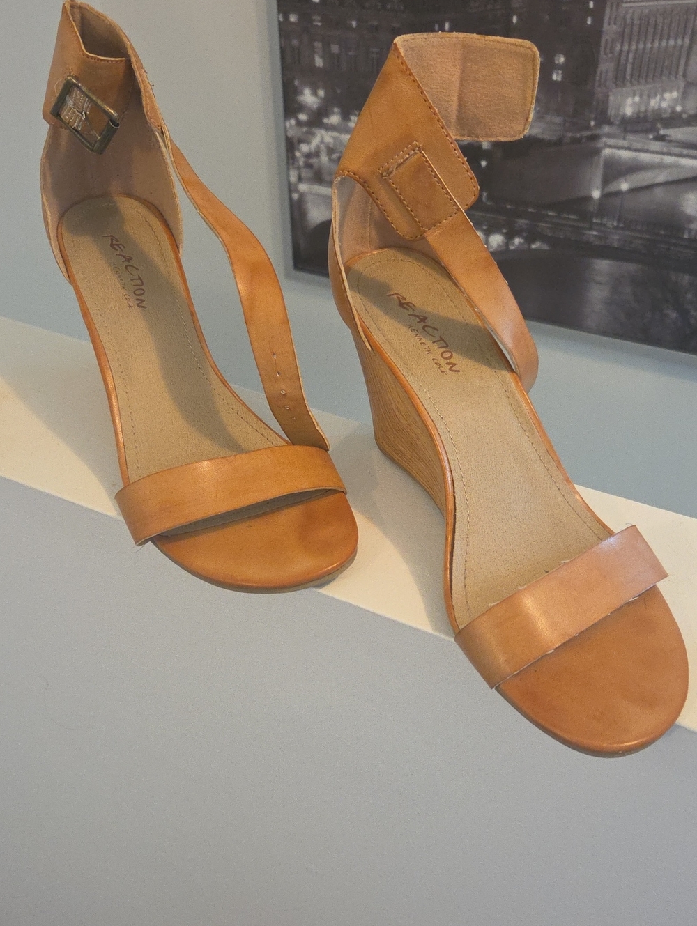 Kenneth Cole Reaction Tan Leather Ankle-Strap Wedge Sandals